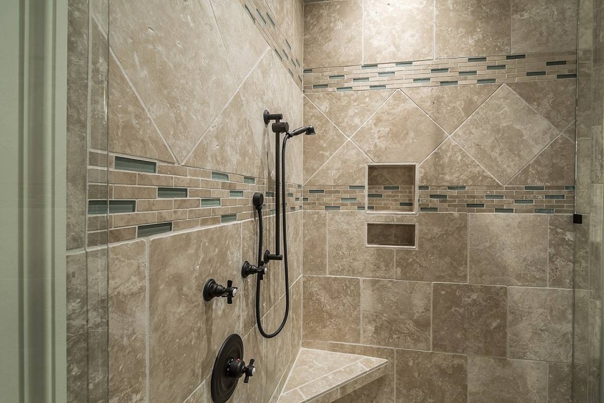 Pourquoi opter pour du carrelage dans la salle de bain ?